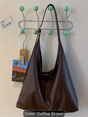 Elegant Coffee Brown Shoulder Bag with Smooth Finish